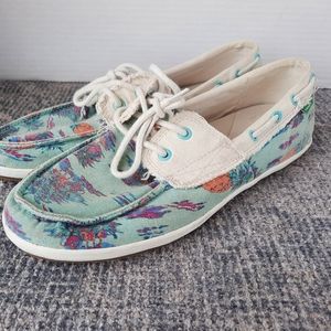 Sanuk sz 9 slip on beach summer comfortable